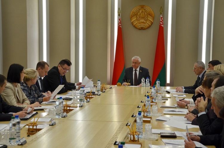 Михаил Мясникович провел заседание рабочей группы по доработке проекта новой редакции Налогового кодекса РБ