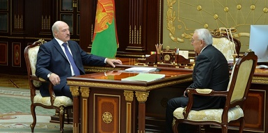 Александр Лукашенко провел встречу с председателем совета директоров ООО «Табак-инвест» Павлом Топузидисом