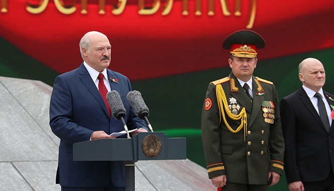 Выступление Александра Лукашенко на церемонии возложения цветов на площади Победы по случаю Дня Независимости Республики Беларусь
